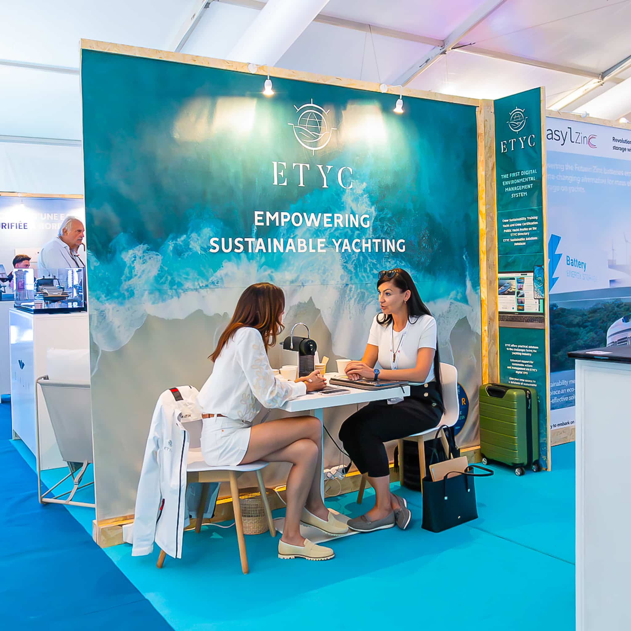 Stand événementiel personnalisé pour salon à Monaco